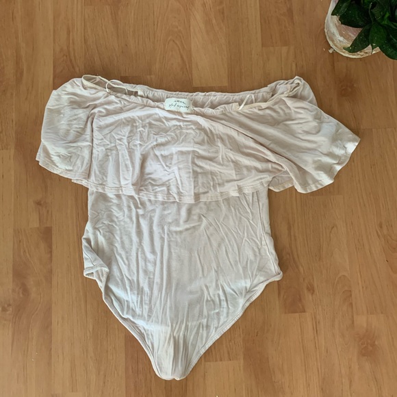 Off shoulder body suit - Picture 4 of 4